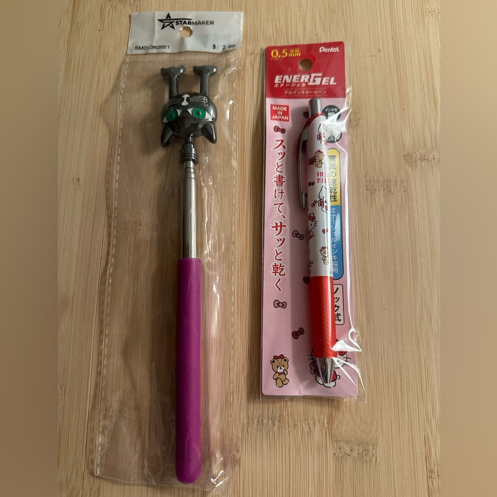 Hello Kitty pen & cat back scratcher
